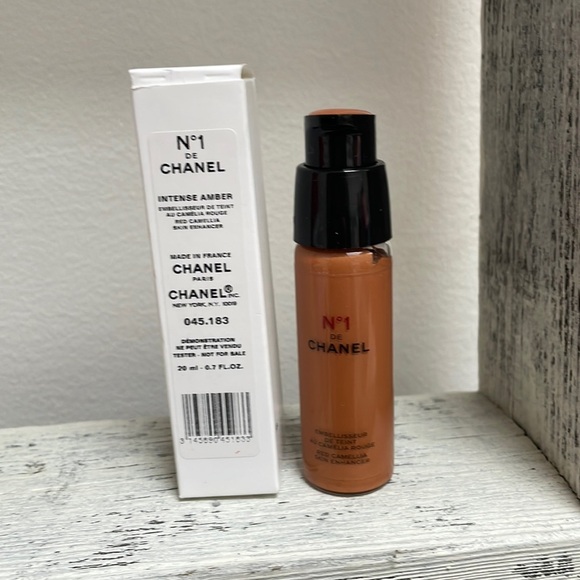 CHANEL Other - INTENSE AMBER N°1 DE CHANEL SKIN ENHANCER Boosts Radiance - Evens - Perfects